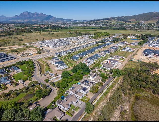 650M² VACANT LAND FOR SALE IN KLEINE PARYS 2